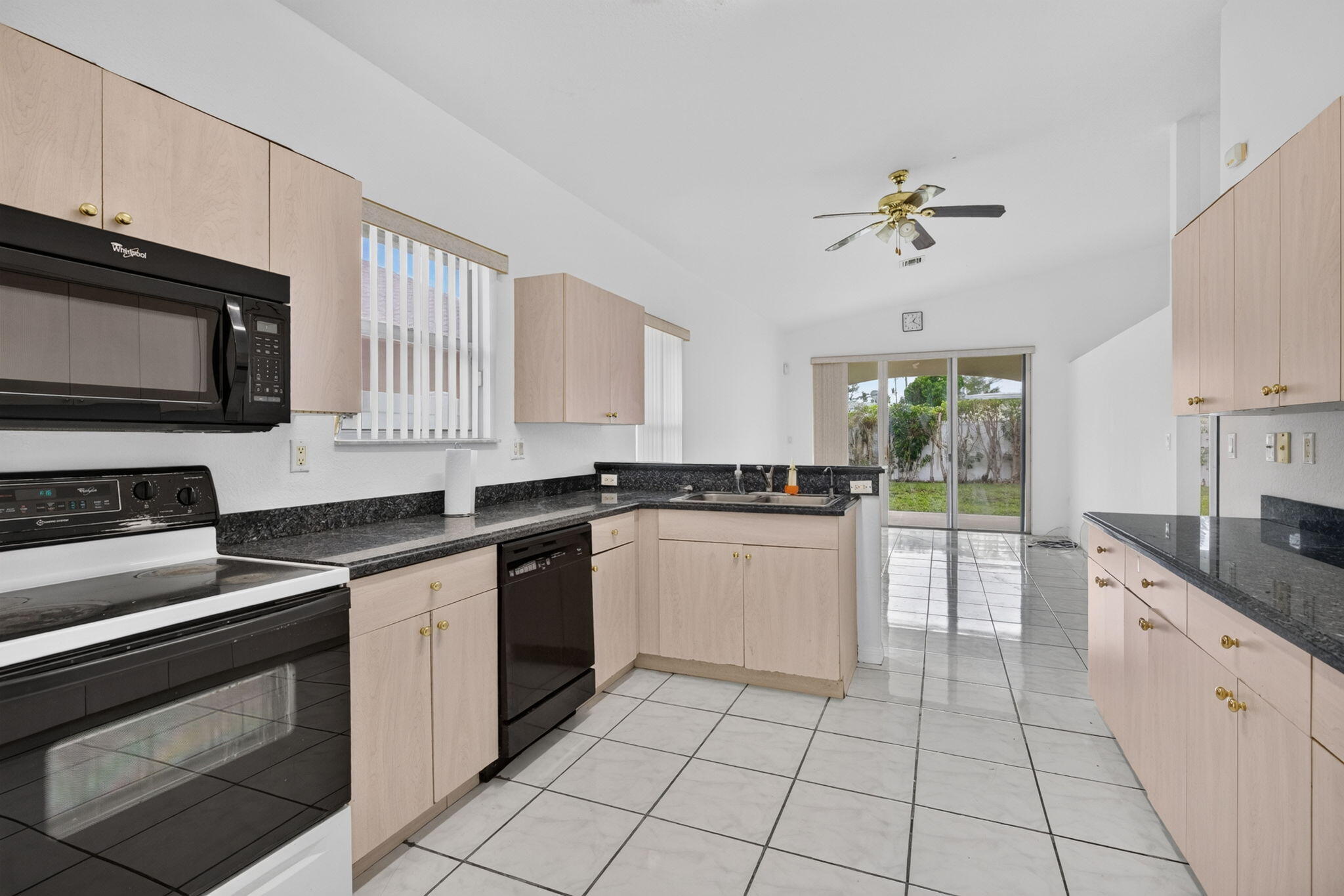 900 SE 2nd Ave Dania Beach, FL 33004