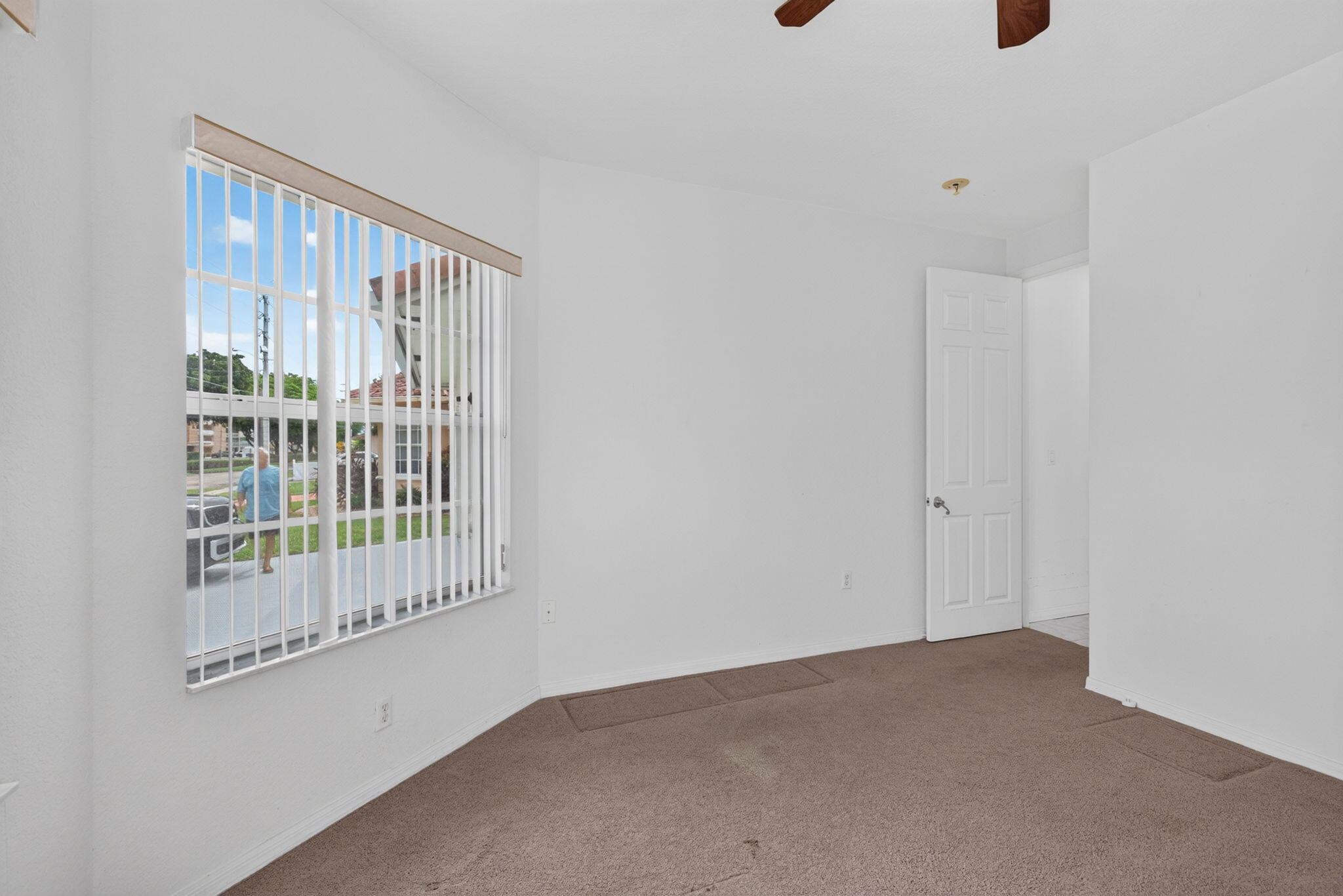 900 SE 2nd Ave Dania Beach, FL 33004