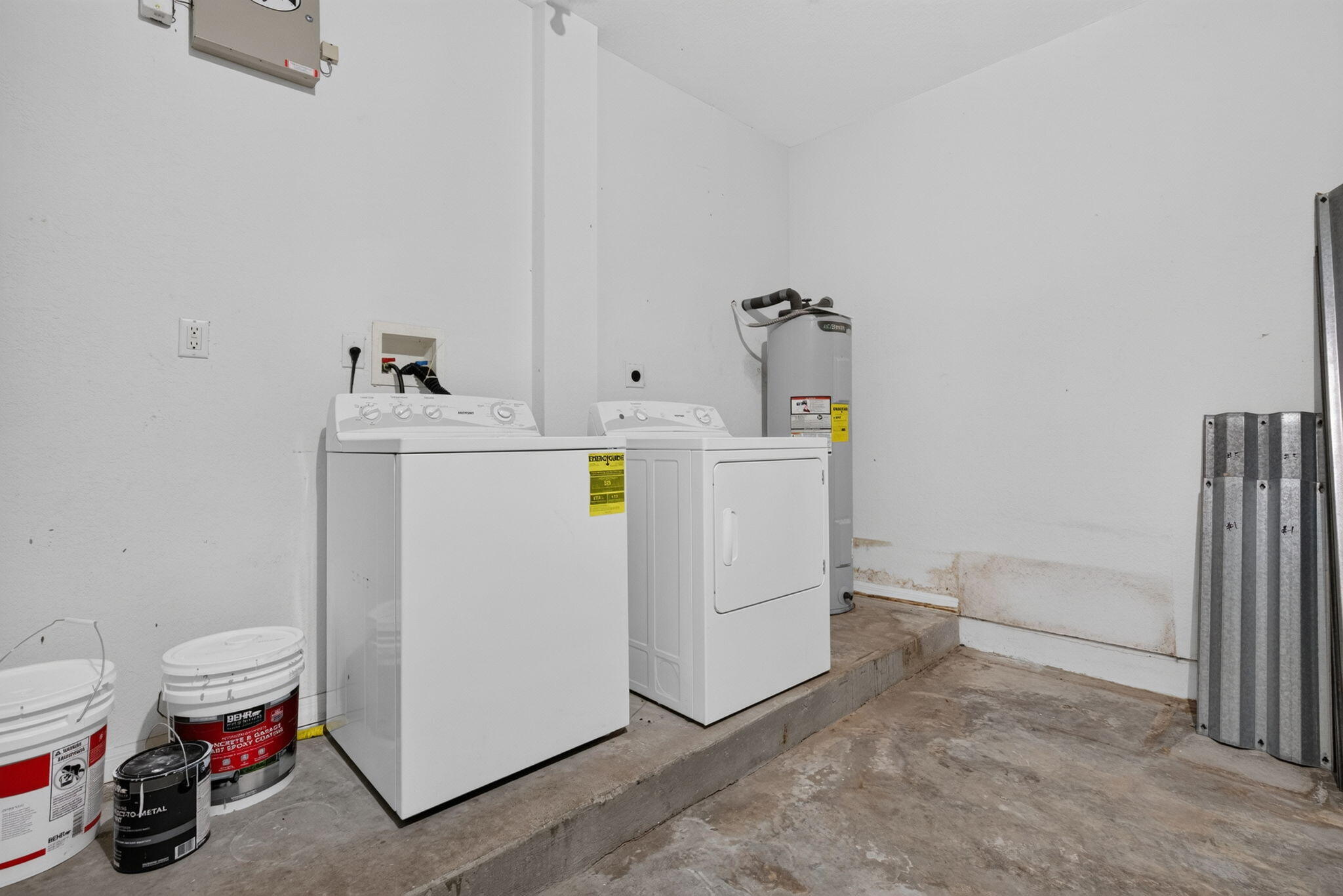 900 SE 2nd Ave Dania Beach, FL 33004