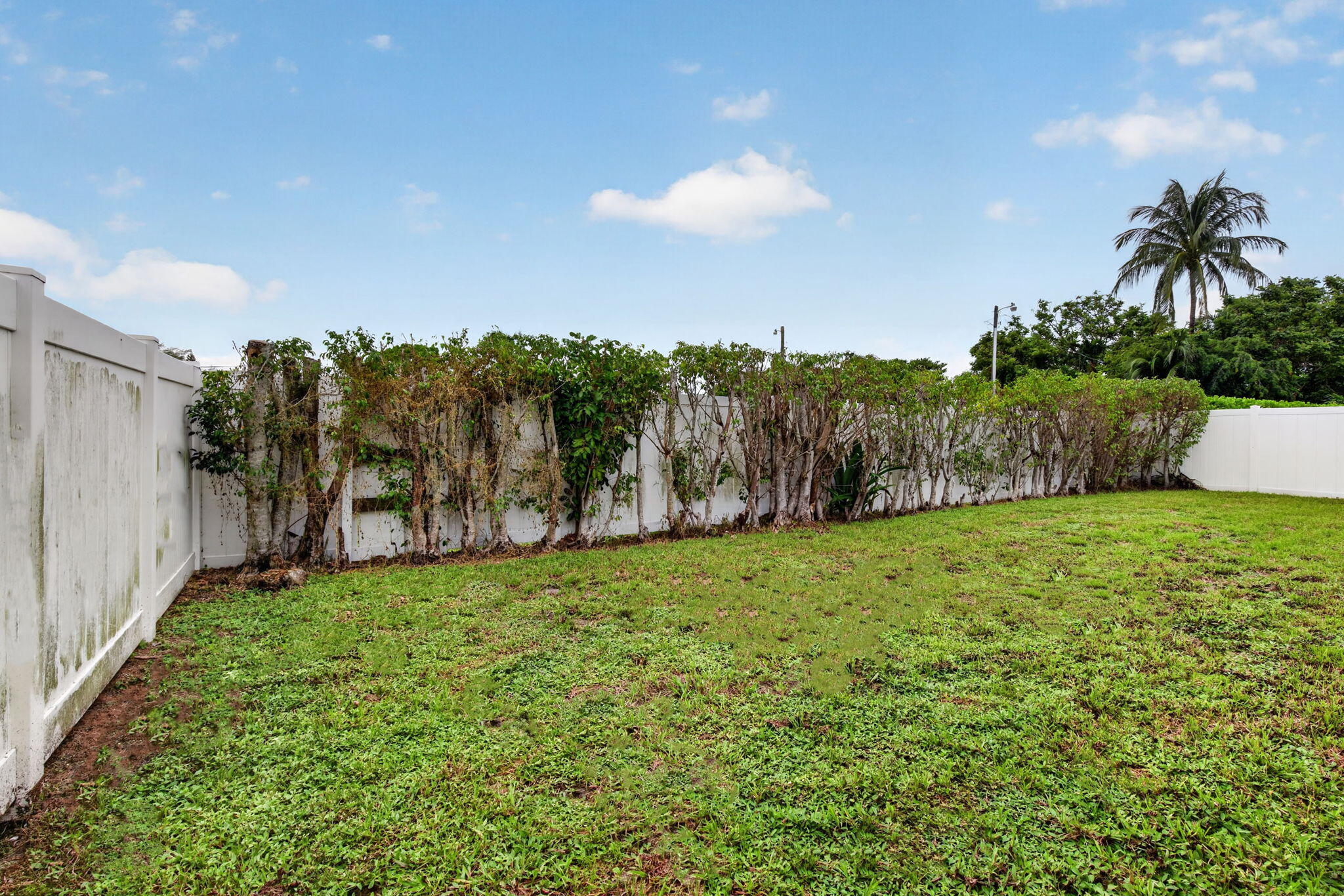 900 SE 2nd Ave Dania Beach, FL 33004