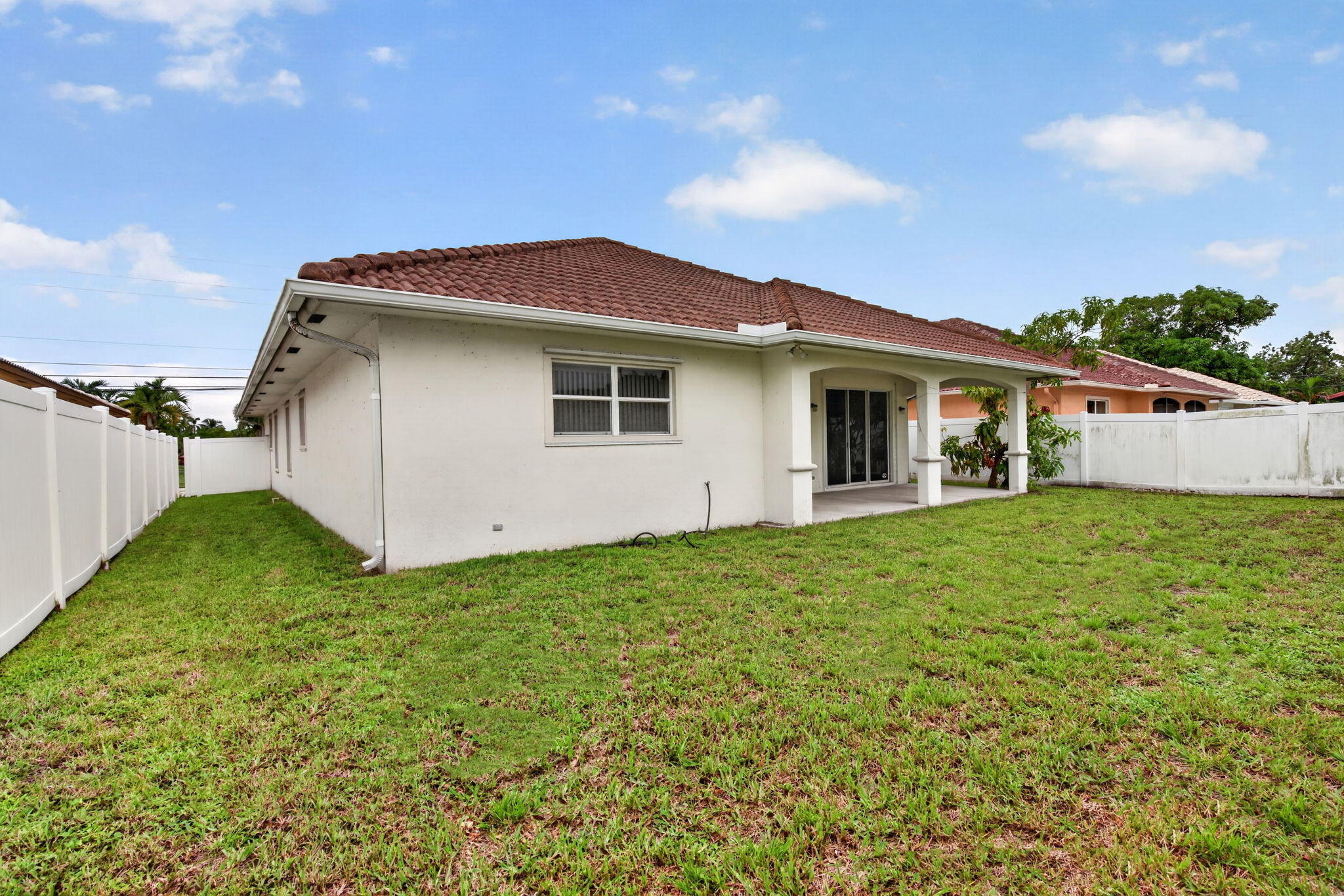 900 SE 2nd Ave Dania Beach, FL 33004