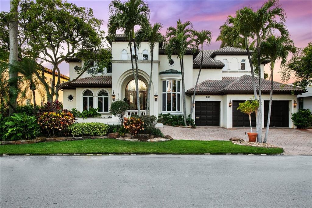 409 ROYAL PLAZA DR