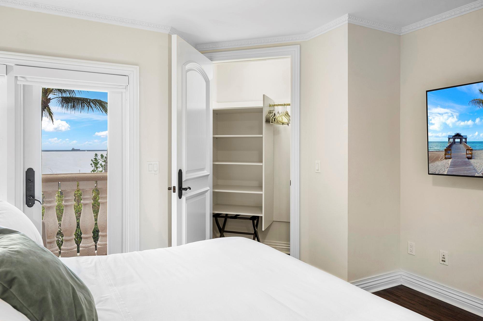 2760 N Atlantic Blvd Fort Lauderdale, FL 33308