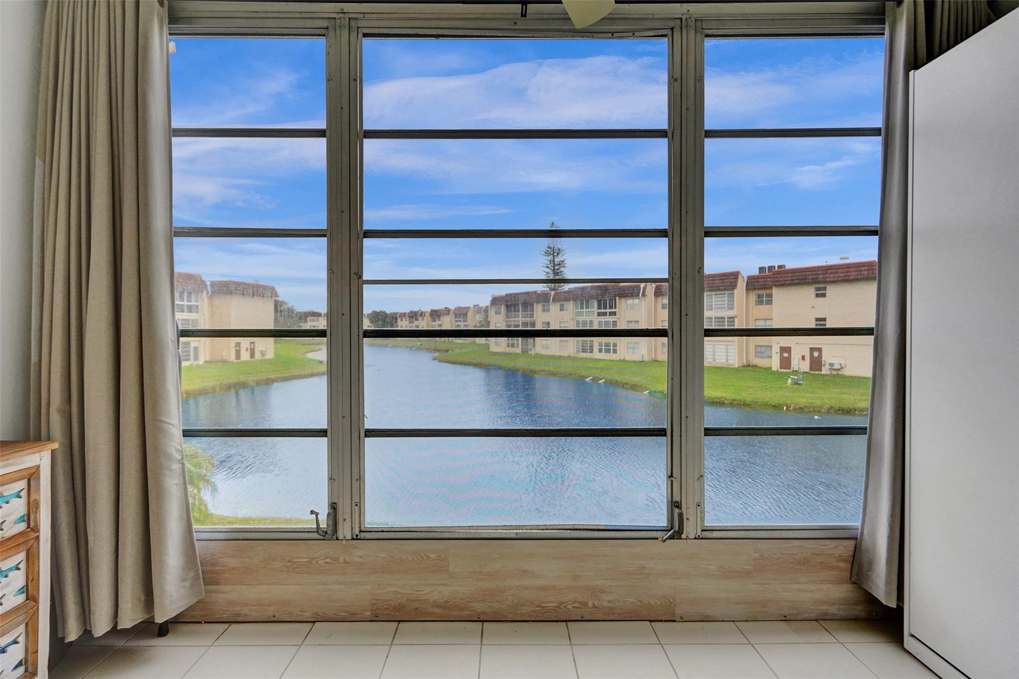 8861 Sunrise Lks Blvd #205