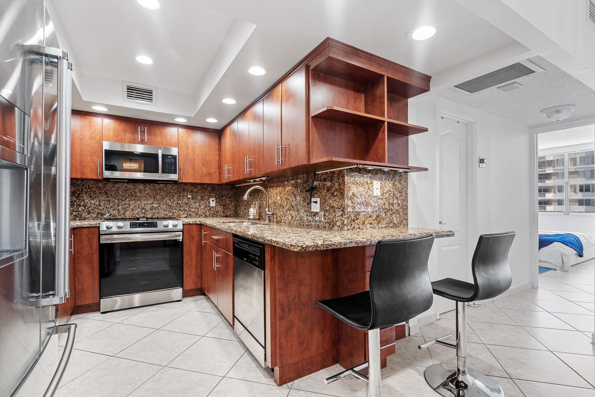 1985 S Ocean Dr #11B,Hallandale Beach, FL 33009