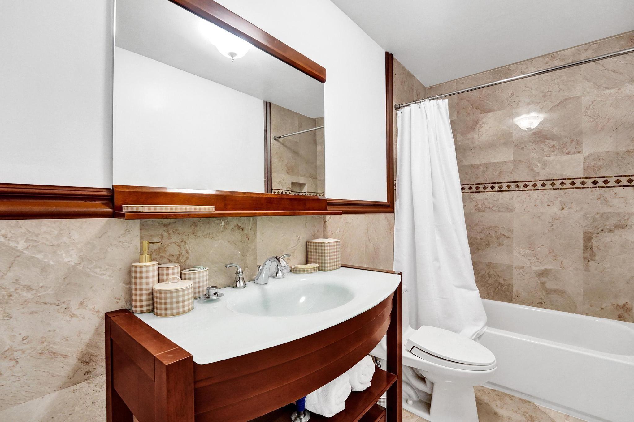 818 SE 4th St #202 Fort Lauderdale, FL 33301