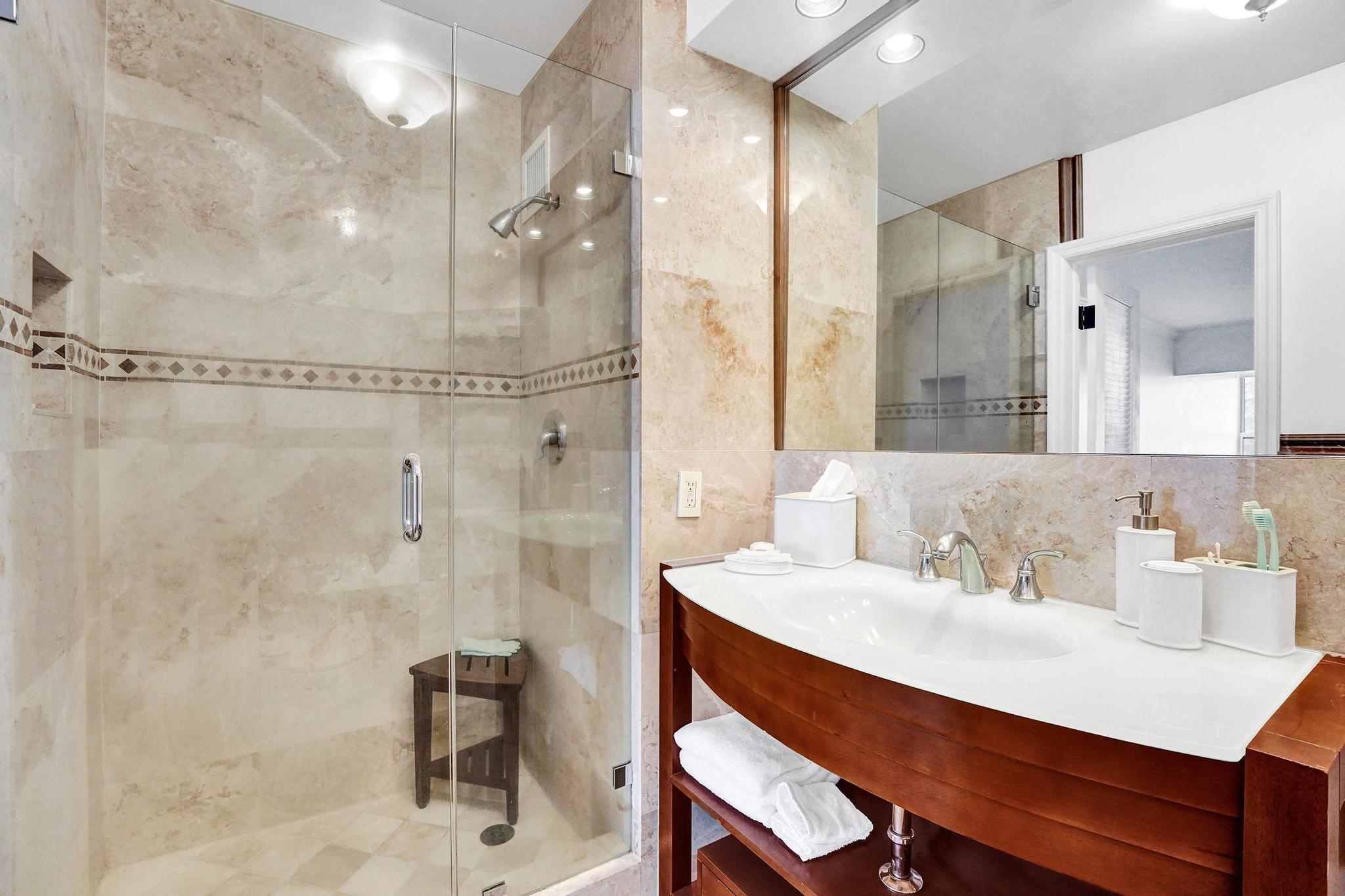 818 SE 4th St #202 Fort Lauderdale, FL 33301