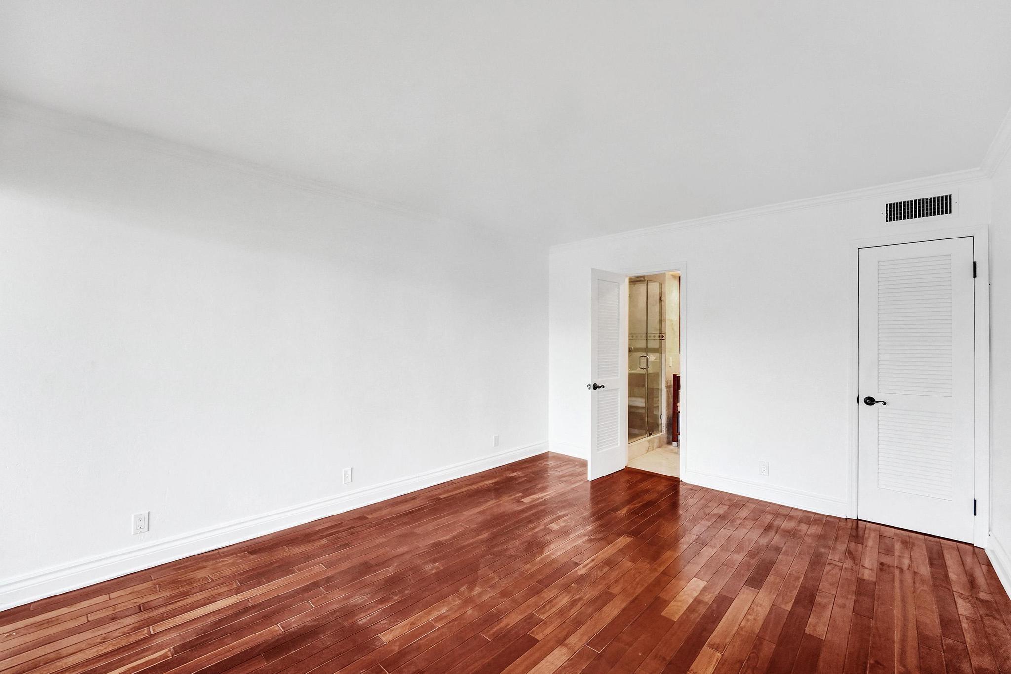 818 SE 4th St #202 Fort Lauderdale, FL 33301