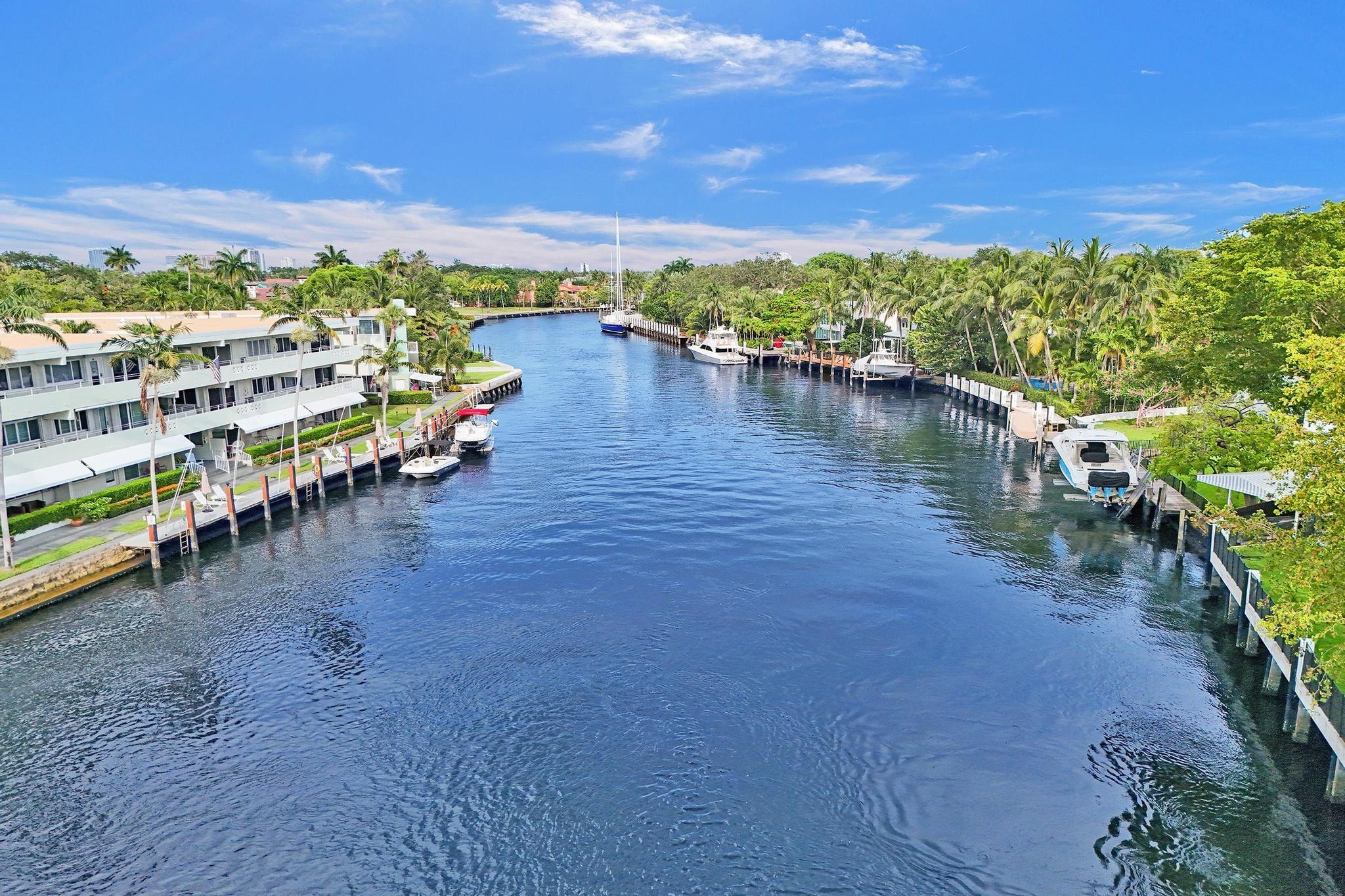 818 SE 4th St #202 Fort Lauderdale, FL 33301