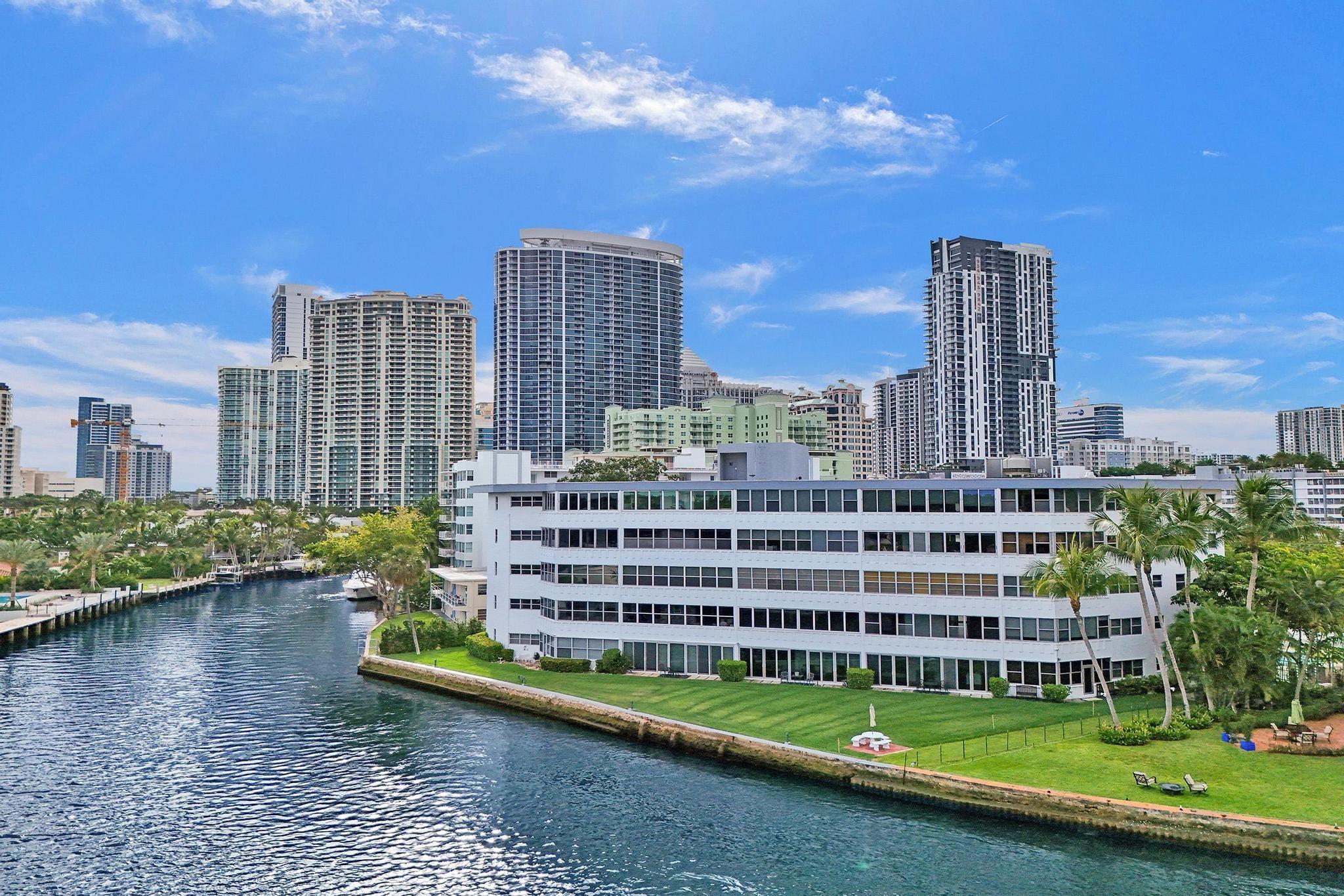 818 SE 4th St #202 Fort Lauderdale, FL 33301