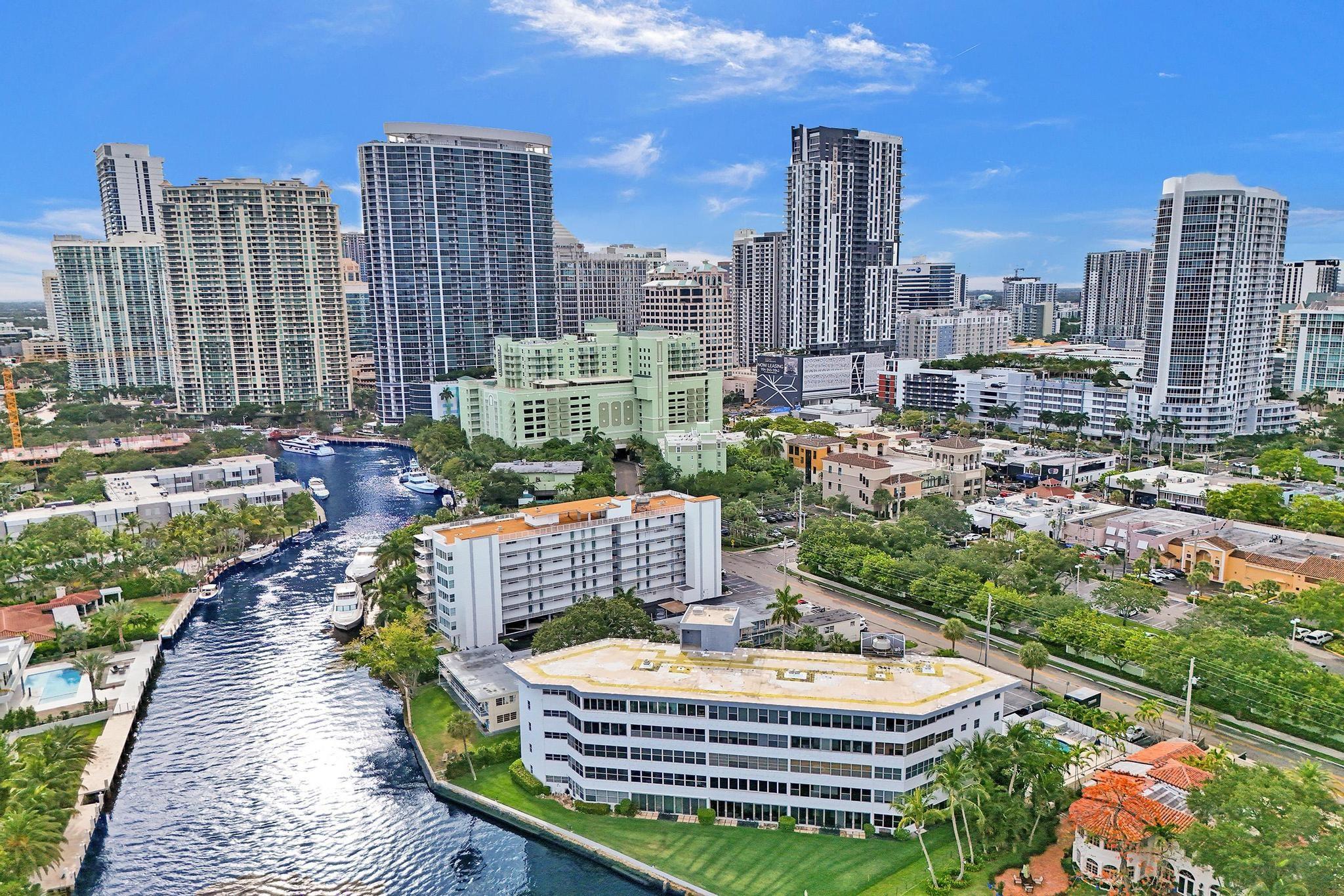 818 SE 4th St #202 Fort Lauderdale, FL 33301