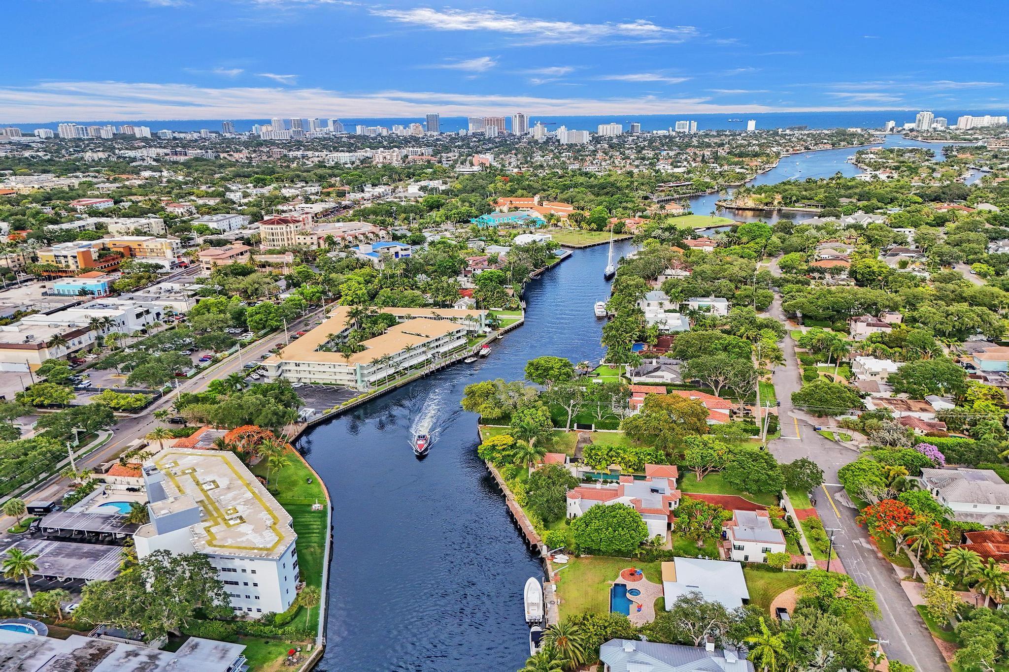 818 SE 4th St #202 Fort Lauderdale, FL 33301