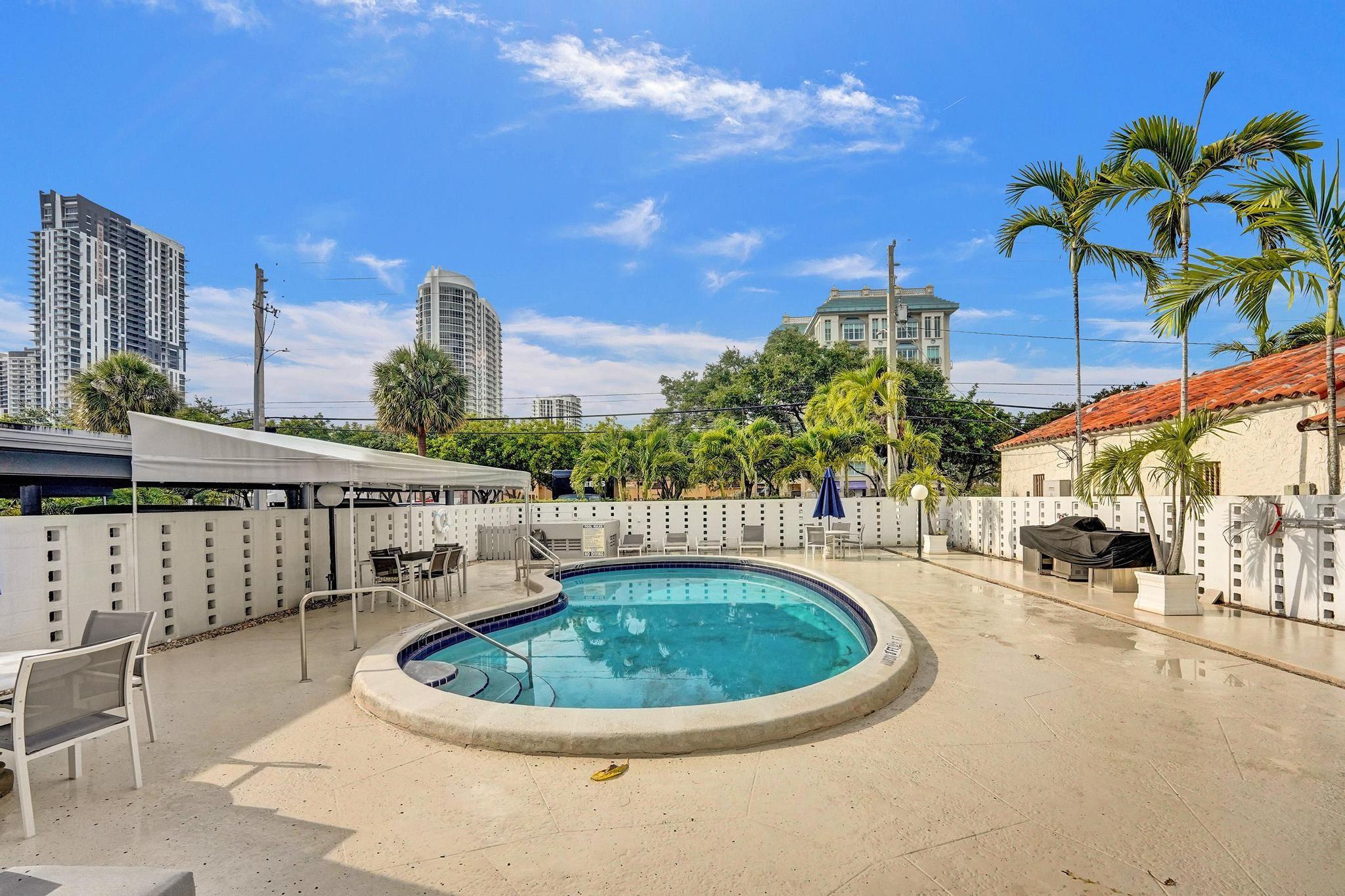 818 SE 4th St #202 Fort Lauderdale, FL 33301