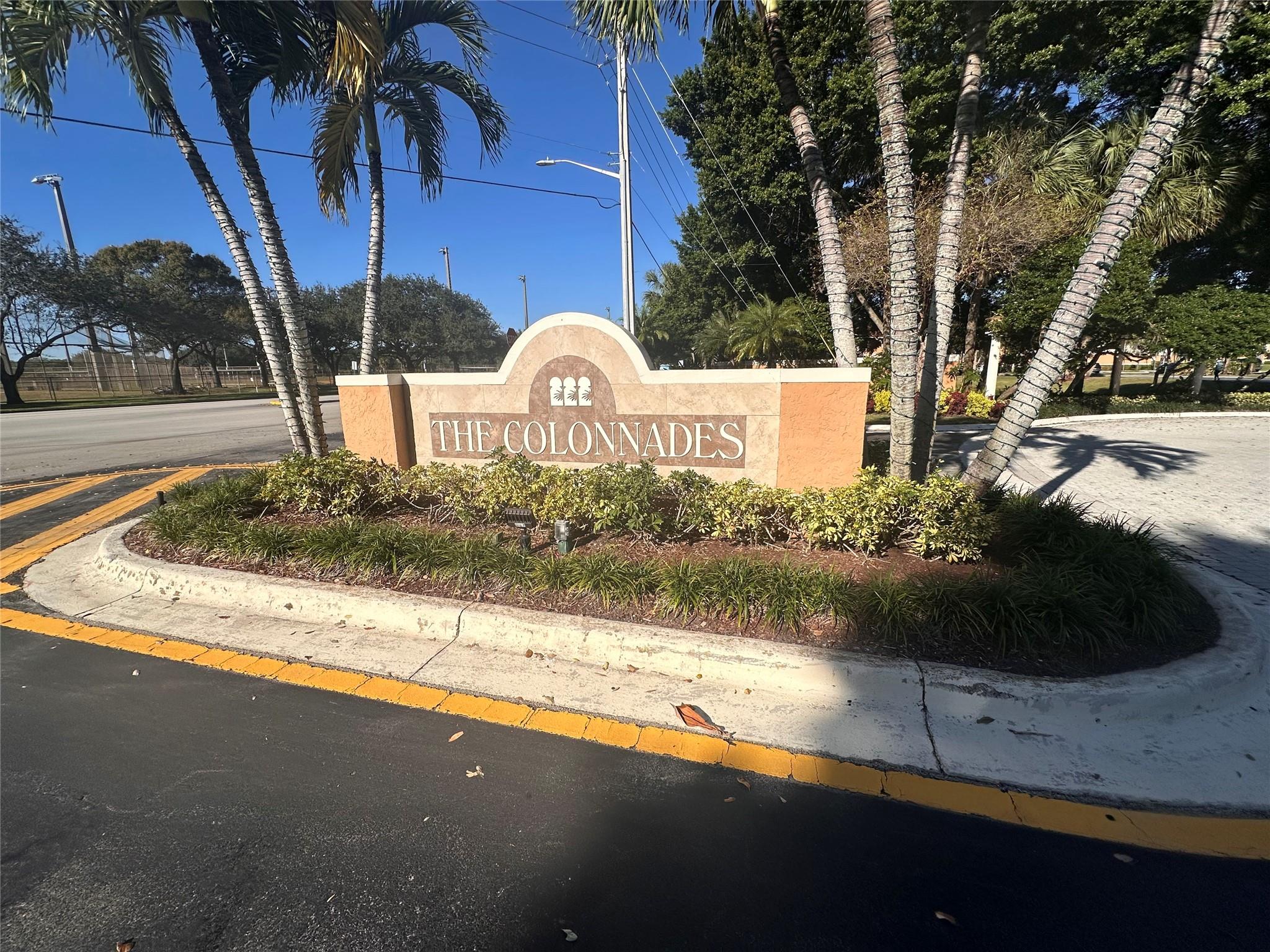 855 NW 91st Ter