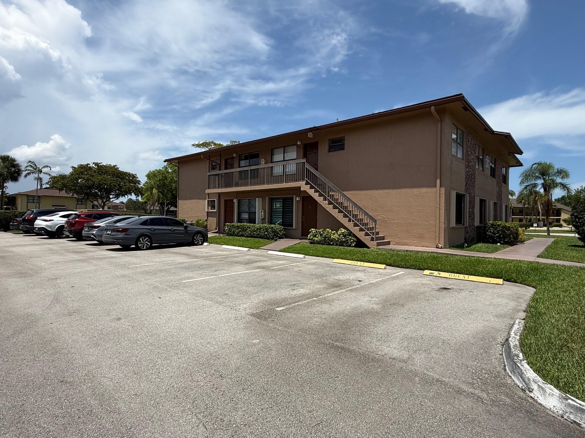 10056 Winding Lk Rd #204