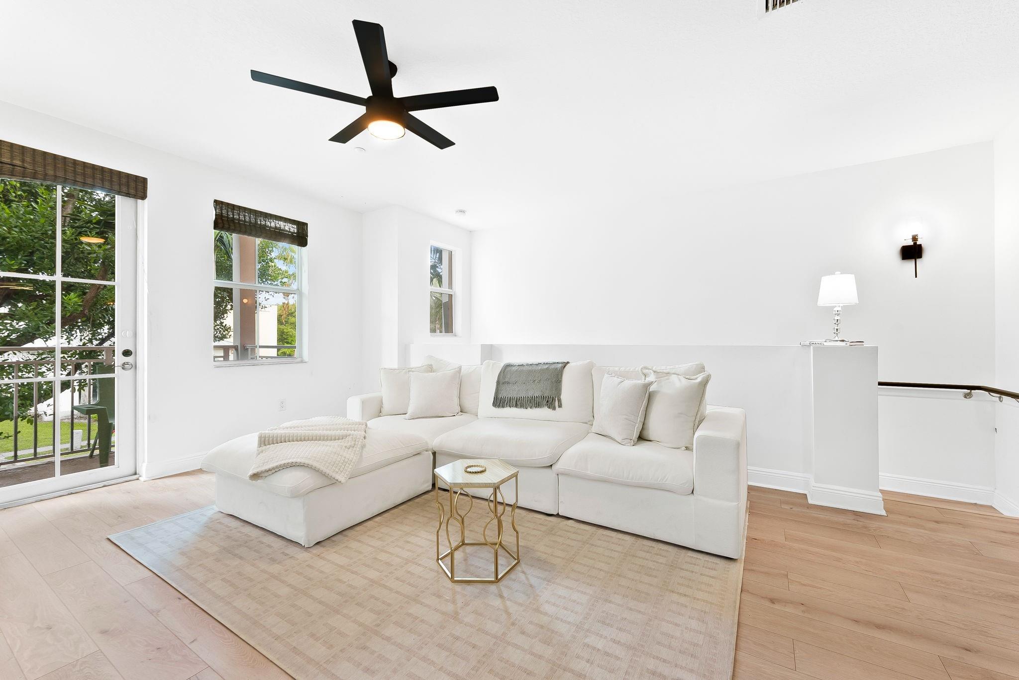 307 SW 13th Ter #307