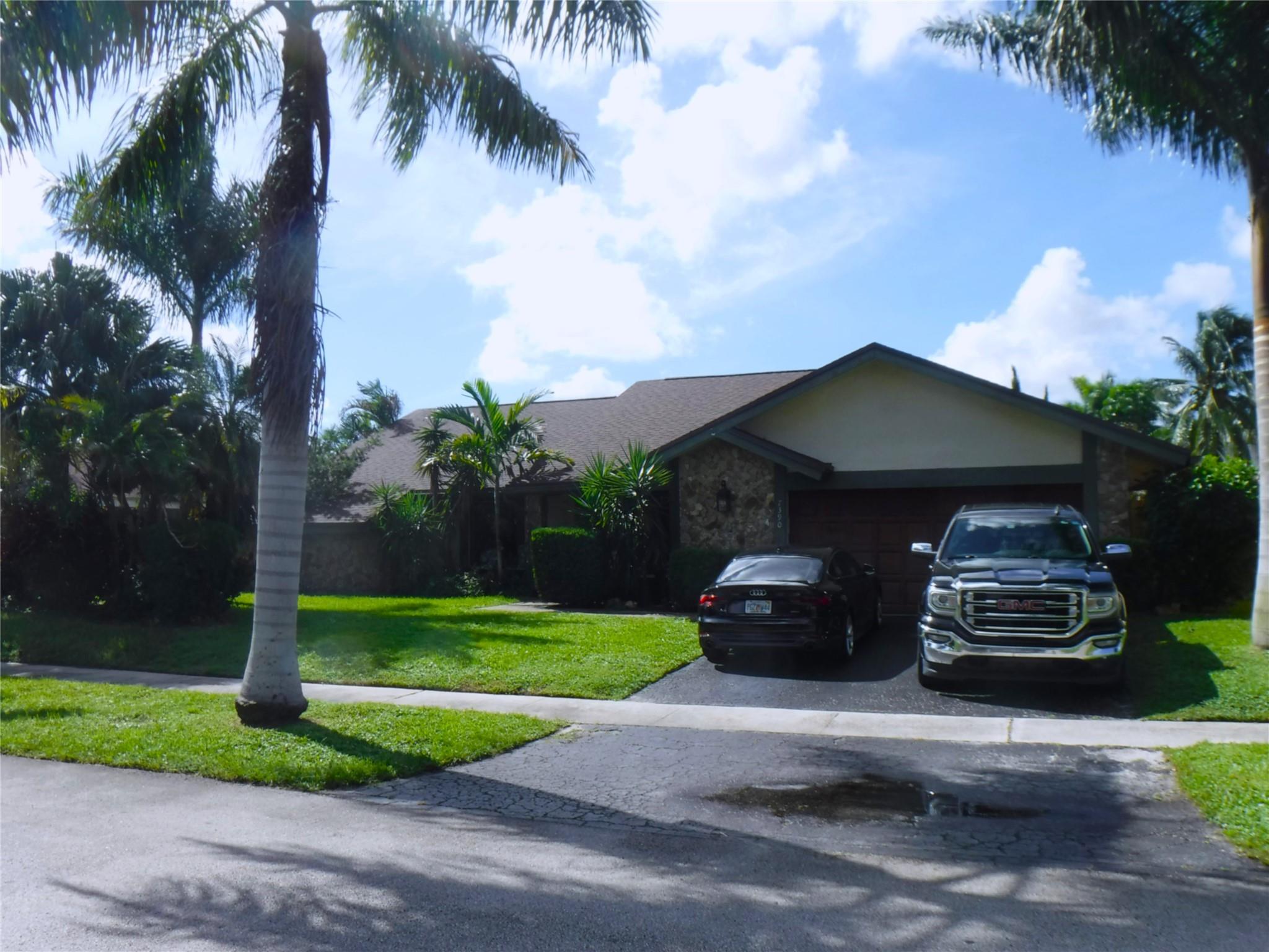 7390 NW 49th St
