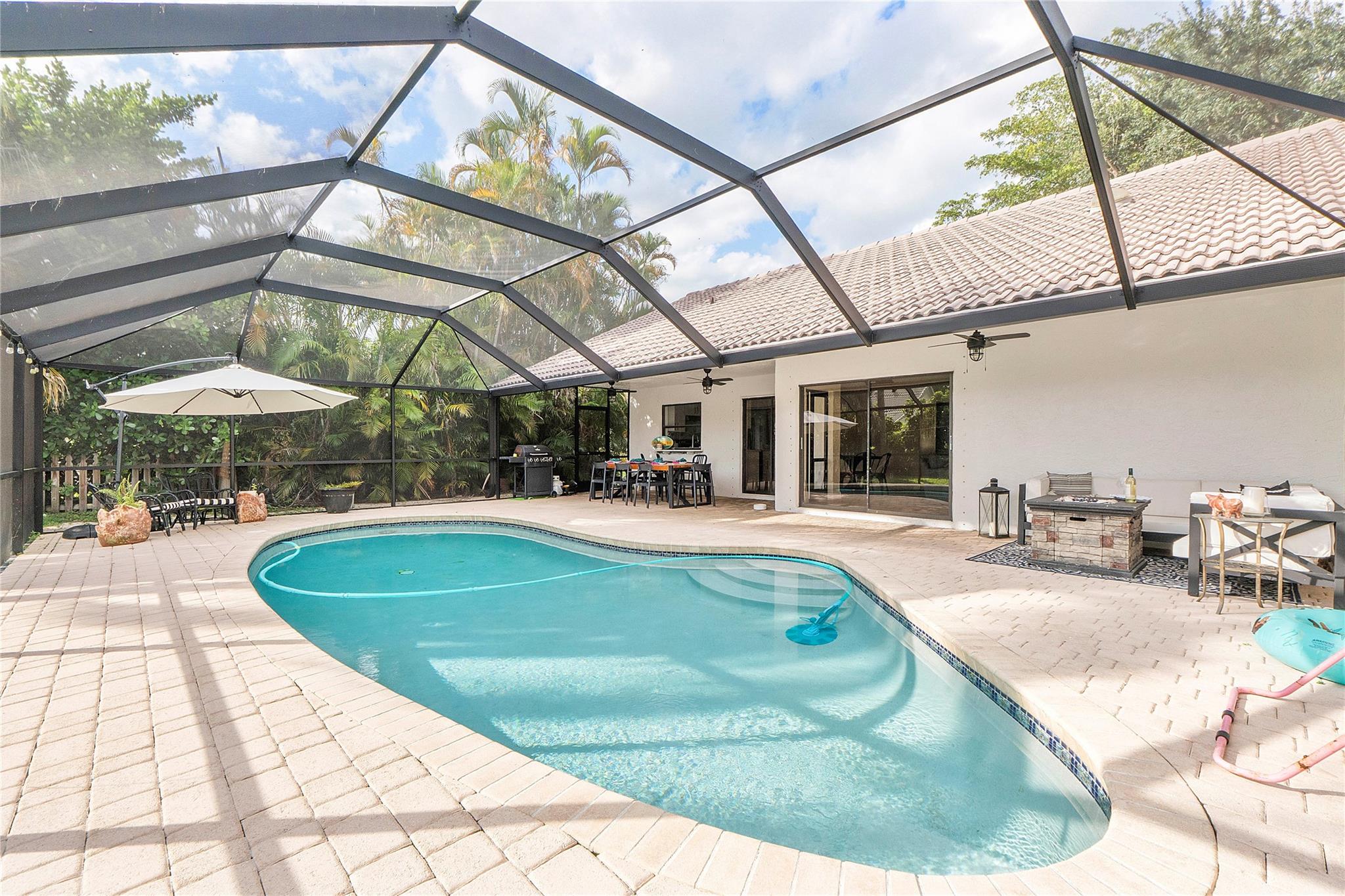 8626 NW 50th Dr