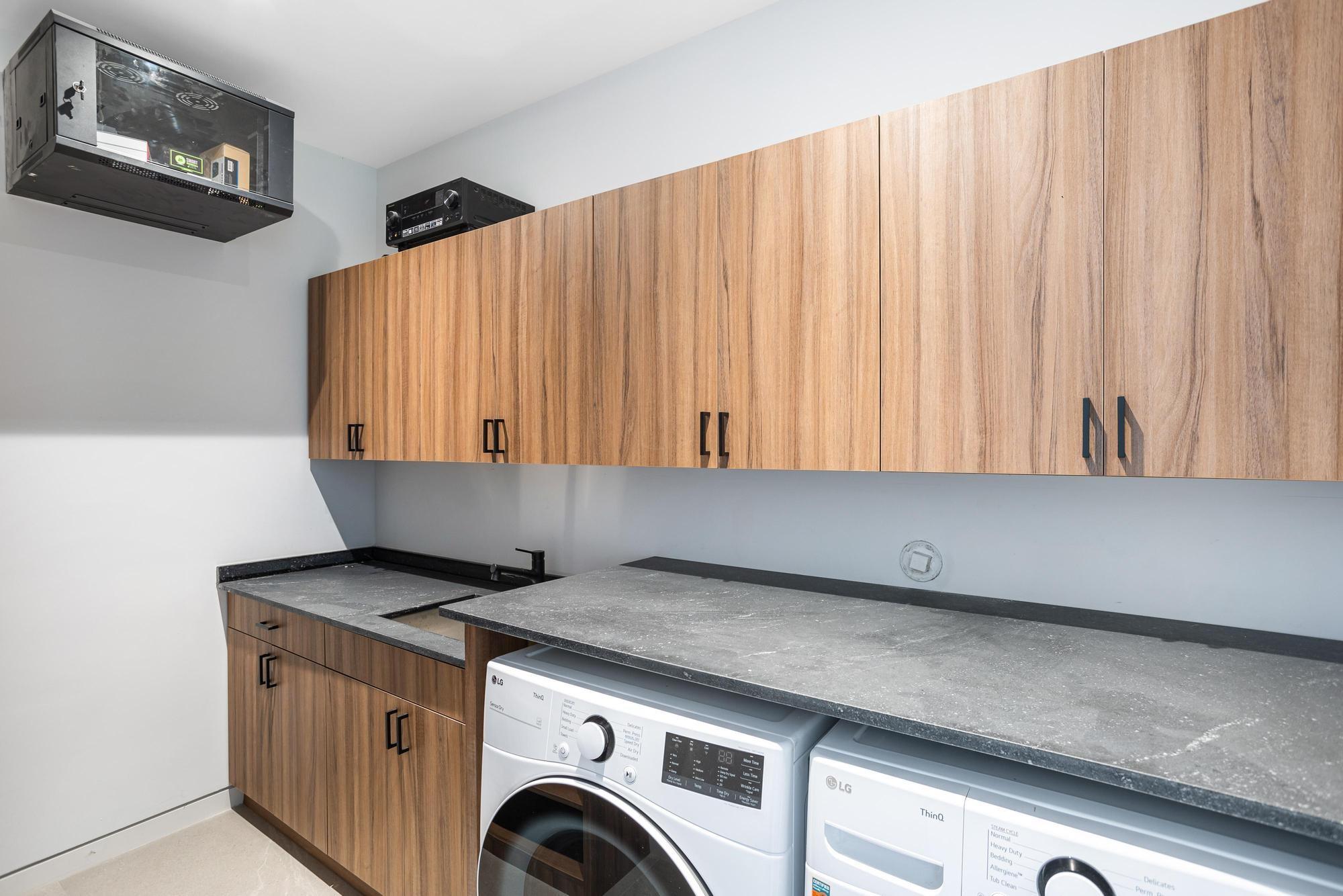 1904 SW 22nd Ter Miami, FL 33145