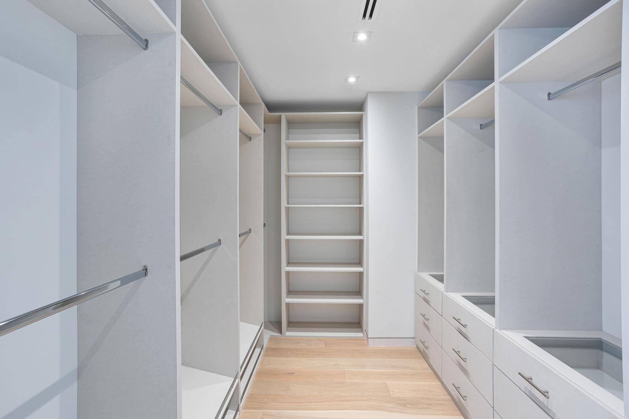 1904 SW 22nd Ter Miami, FL 33145