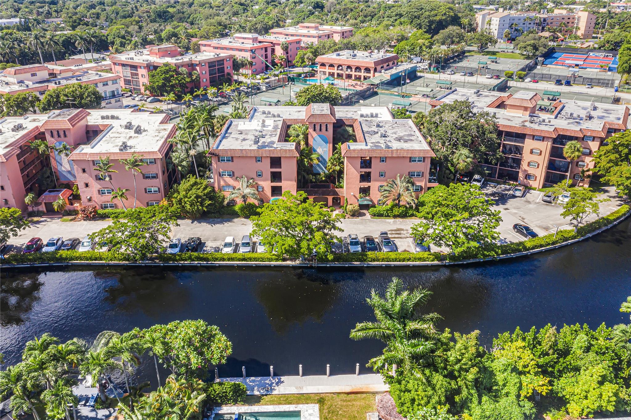 620 Tennis Clb Dr #111