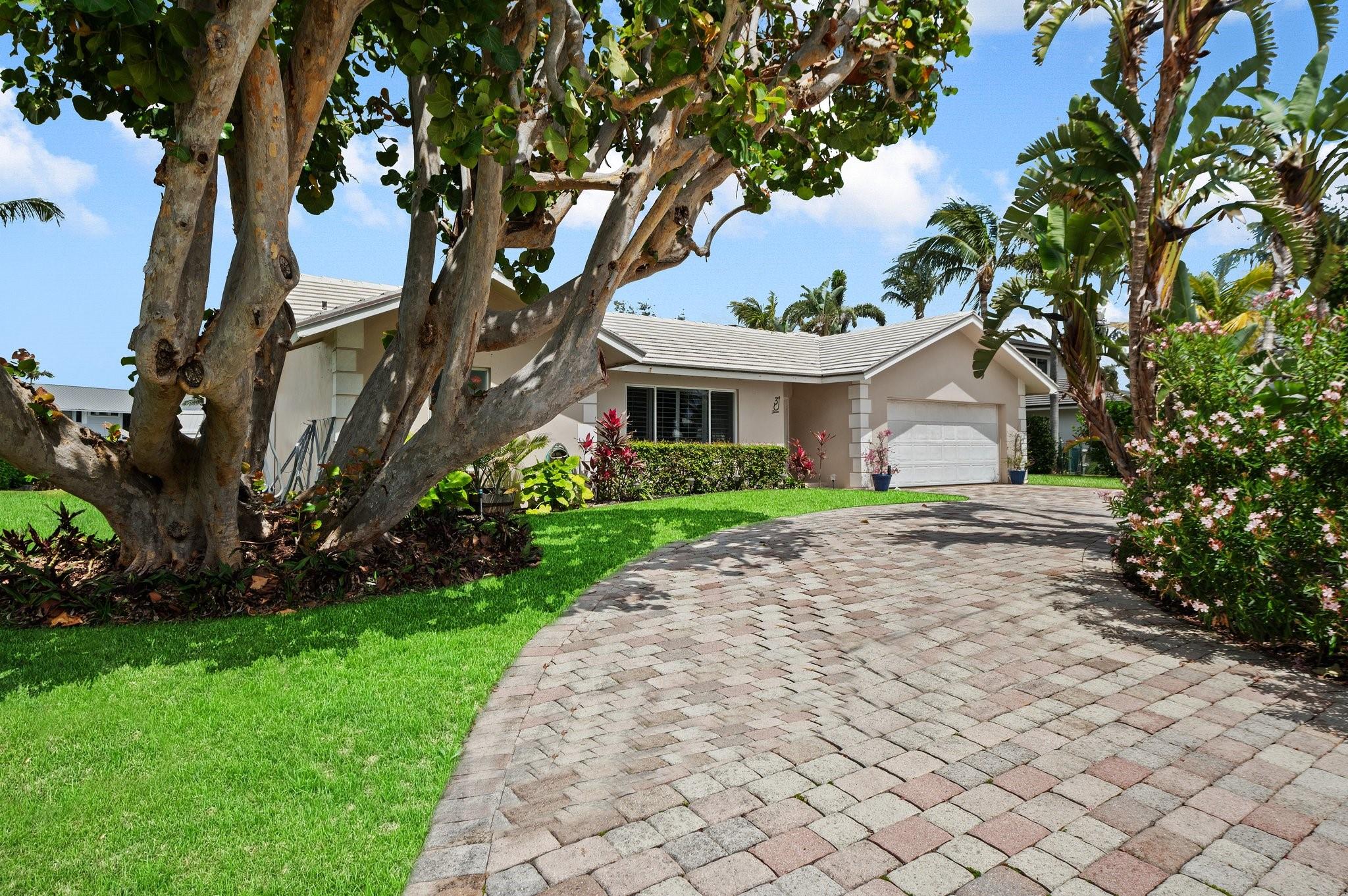 3 Sabal Is Dr Ocean Ridge, FL 33435