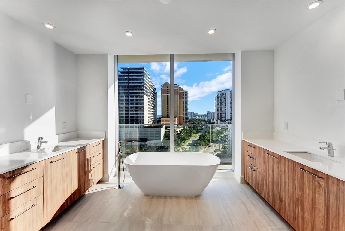 153 N Seabreeze Blvd #902-S Fort Lauderdale, FL 33304