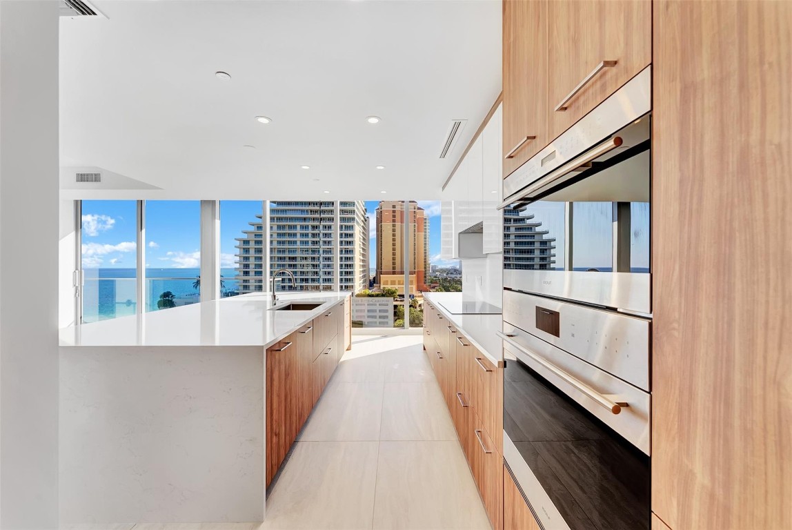 153 N Seabreeze Blvd #902-S Fort Lauderdale, FL 33304