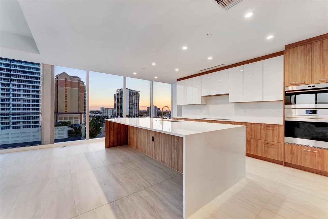 153 N Seabreeze Blvd #902-S Fort Lauderdale, FL 33304