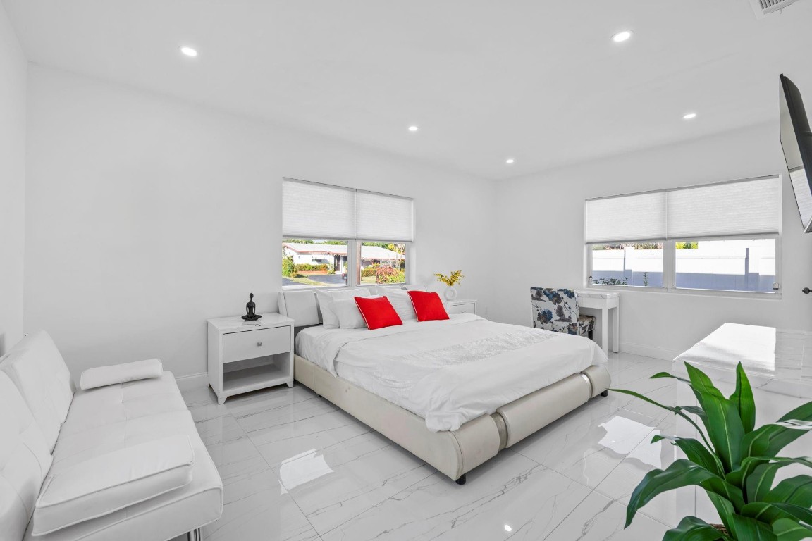 1260 SW 32nd Fort Lauderdale, FL 33315