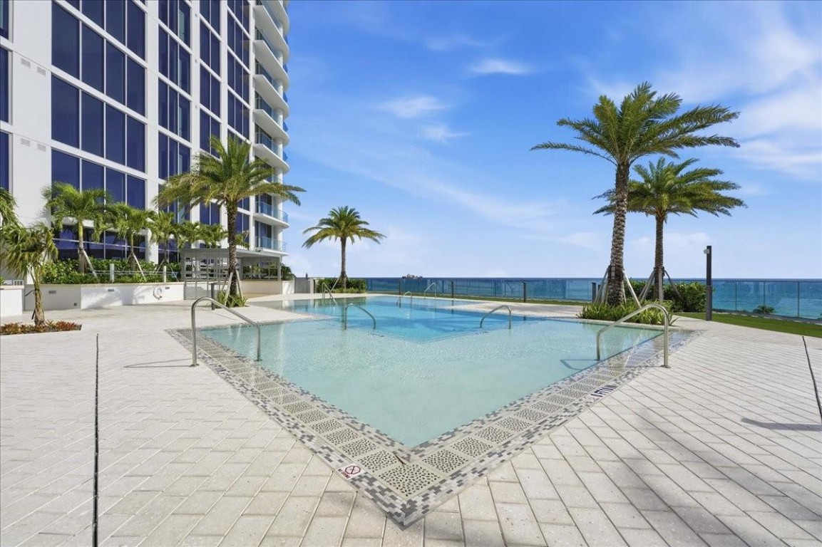 151 N Seabreeze #1601 E Fort Lauderdale, FL 33304