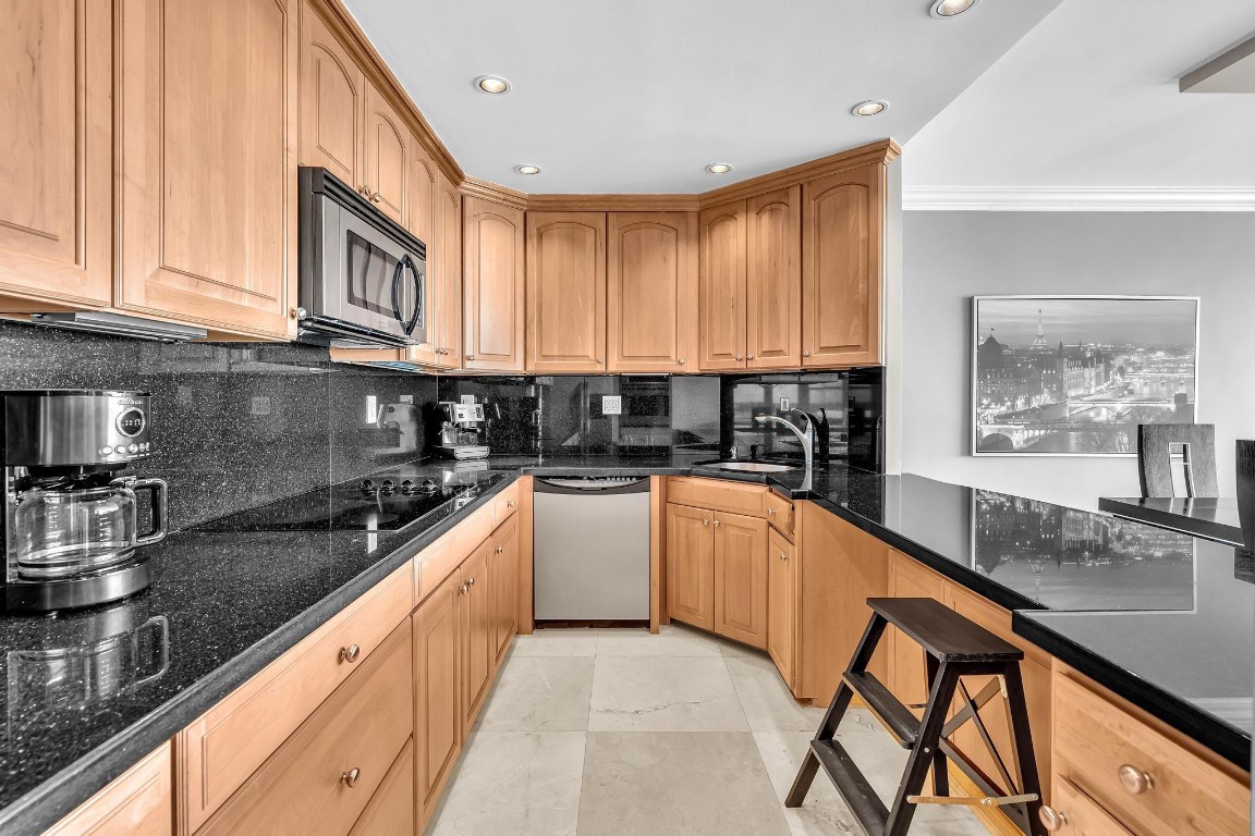 Undisclosed Address Fort Lauderdale, FL 33308