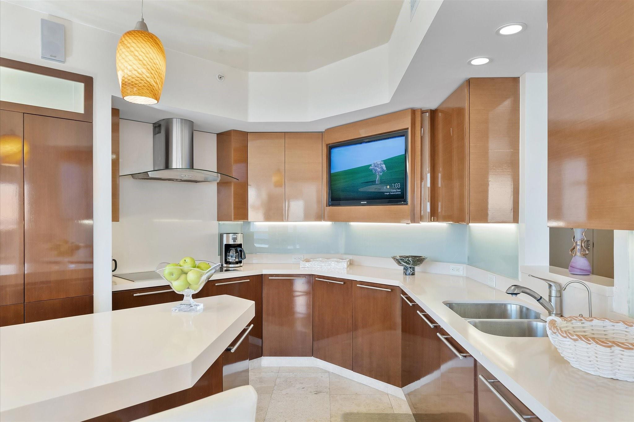 3100 N Ocean #1910 Fort Lauderdale, FL 33308