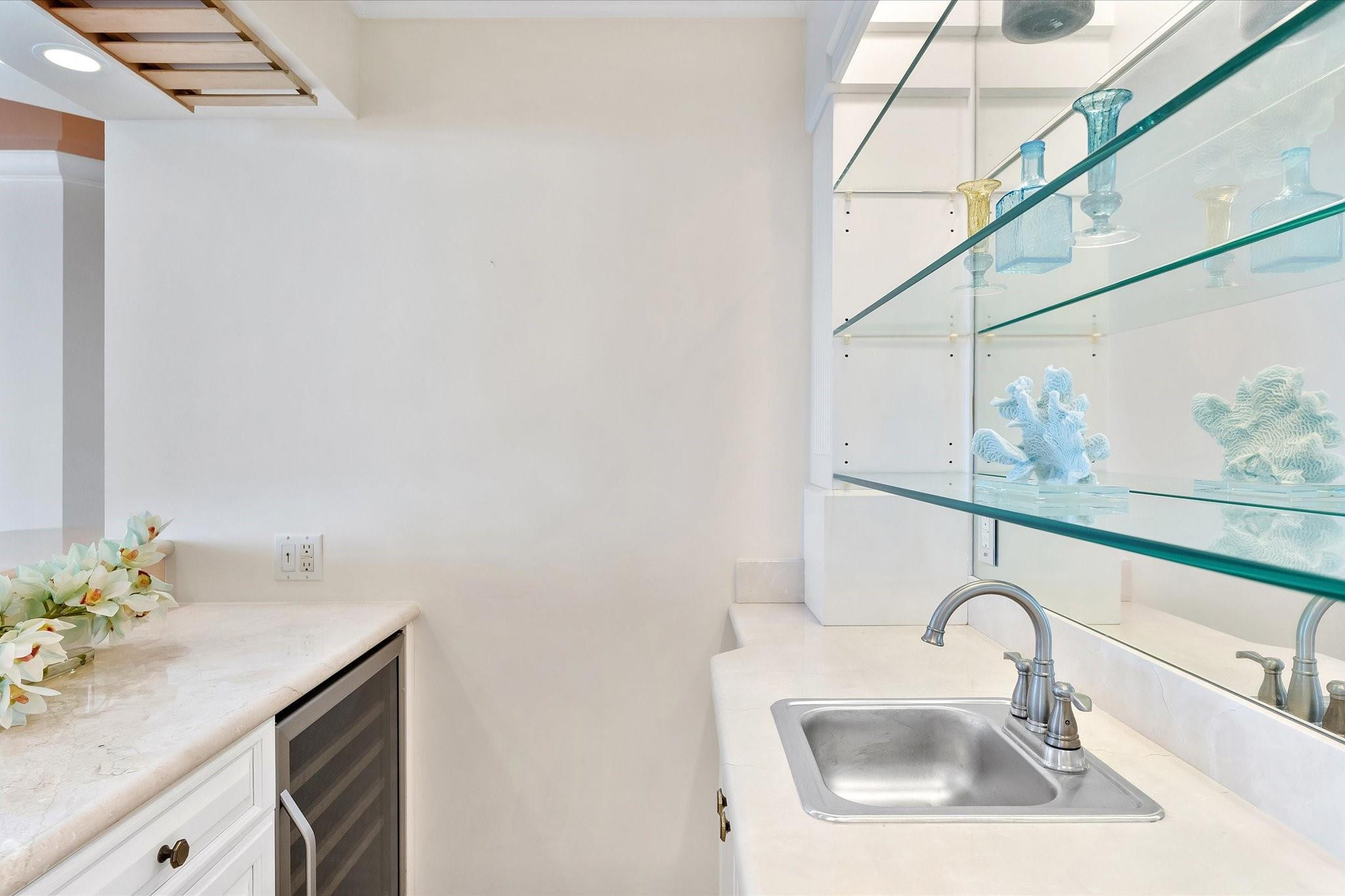 3100 N Ocean #1910 Fort Lauderdale, FL 33308