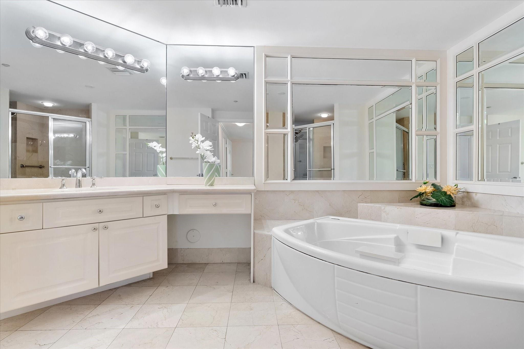 3100 N Ocean #1910 Fort Lauderdale, FL 33308