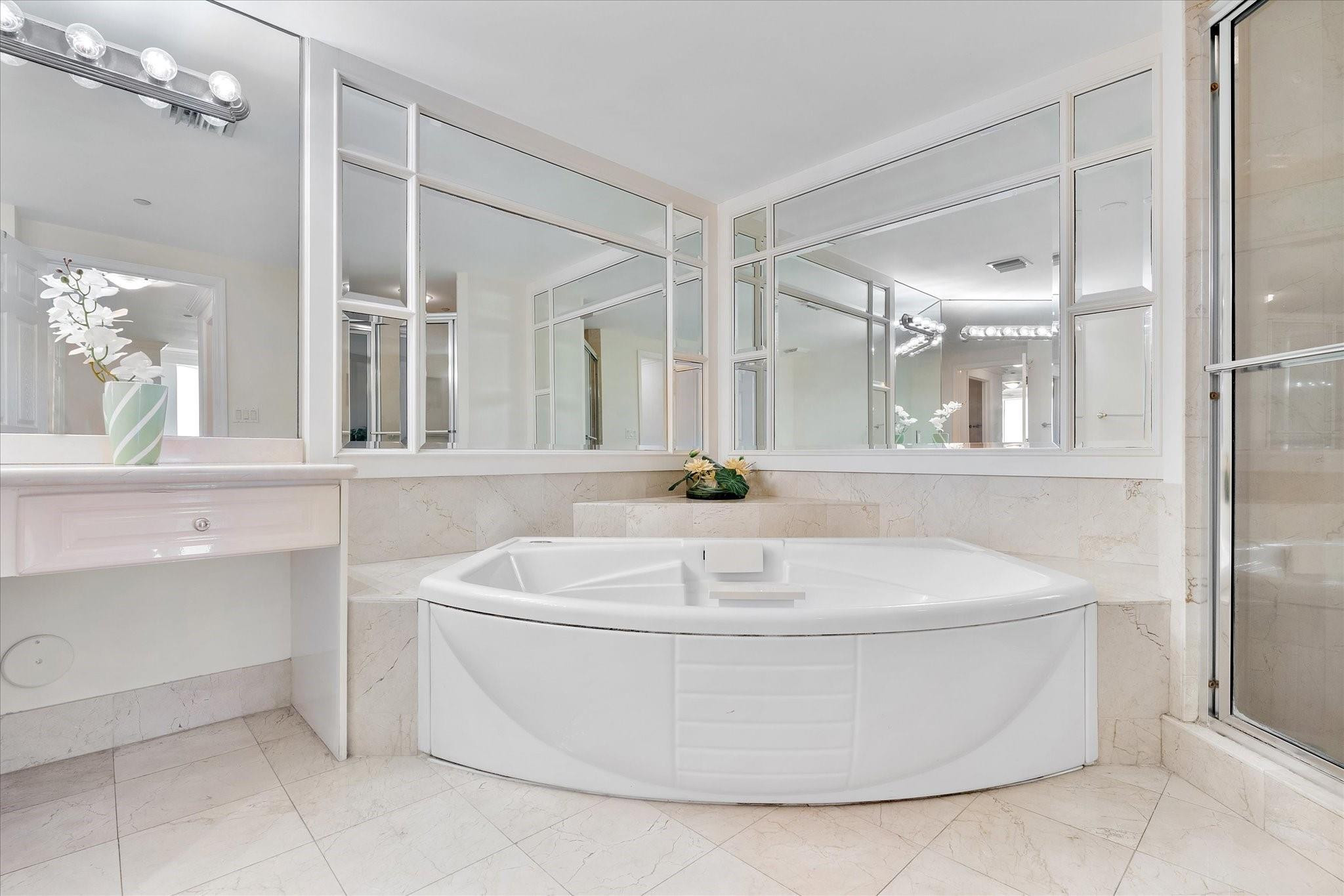 3100 N Ocean #1910 Fort Lauderdale, FL 33308