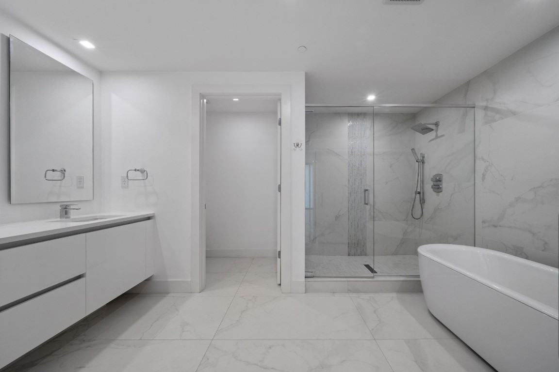 730 N Ocean #801 Pompano Beach, FL 33062