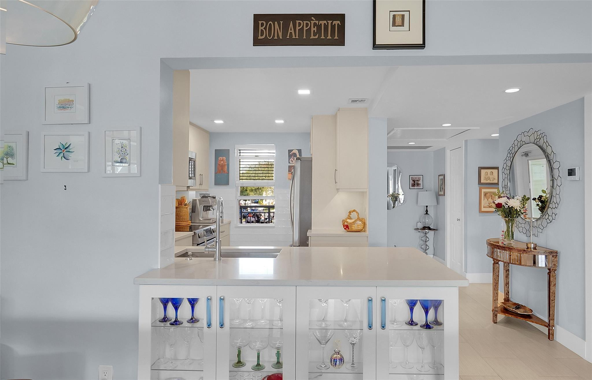 3050 NE 48th #206 Lighthouse Point, FL 33064