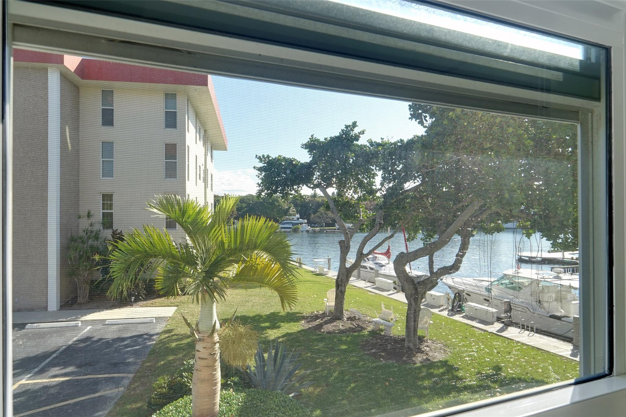 3050 NE 48th #206 Lighthouse Point, FL 33064