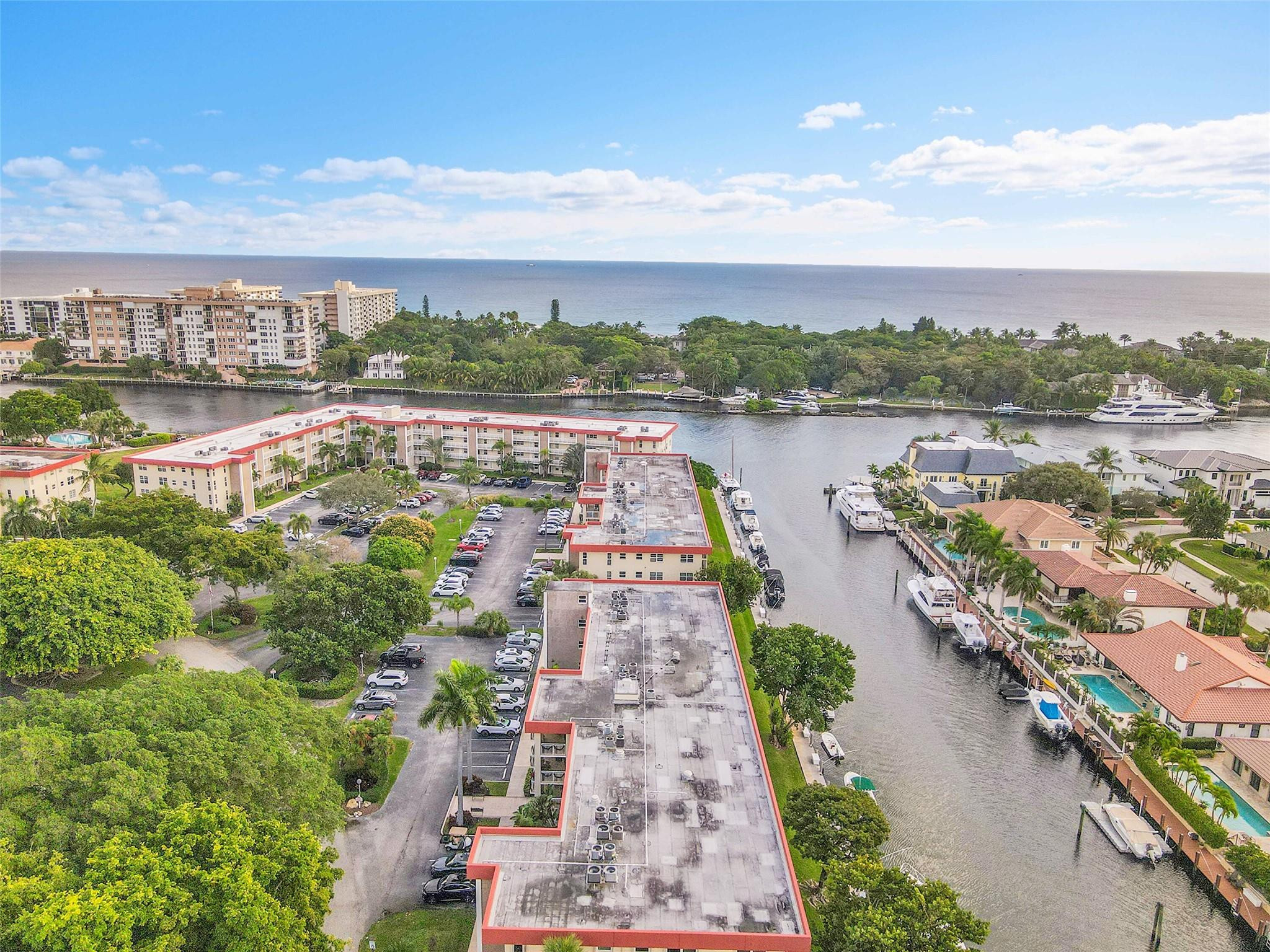 3050 NE 48th #206 Lighthouse Point, FL 33064
