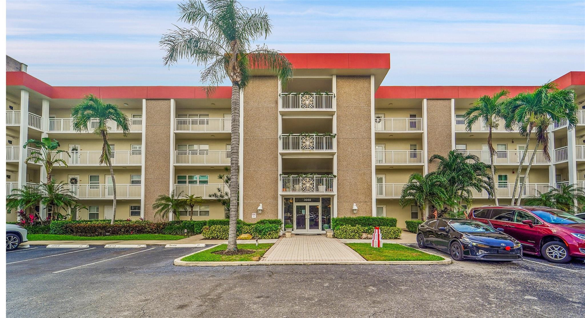 3050 NE 48th #206 Lighthouse Point, FL 33064