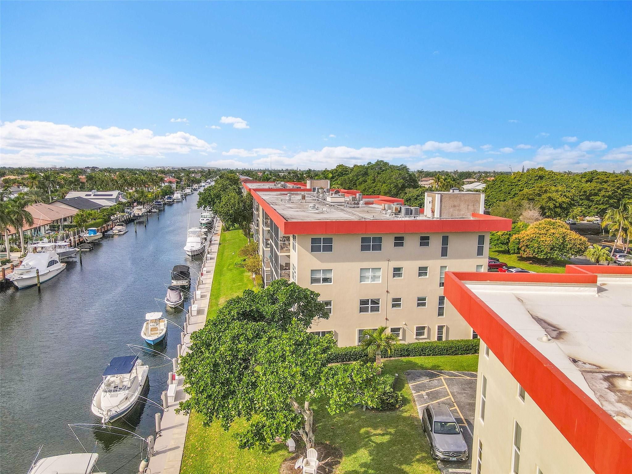 3050 NE 48th #206 Lighthouse Point, FL 33064