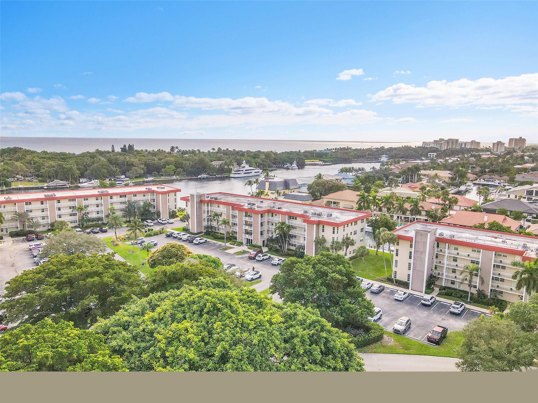 3050 NE 48th #206 Lighthouse Point, FL 33064