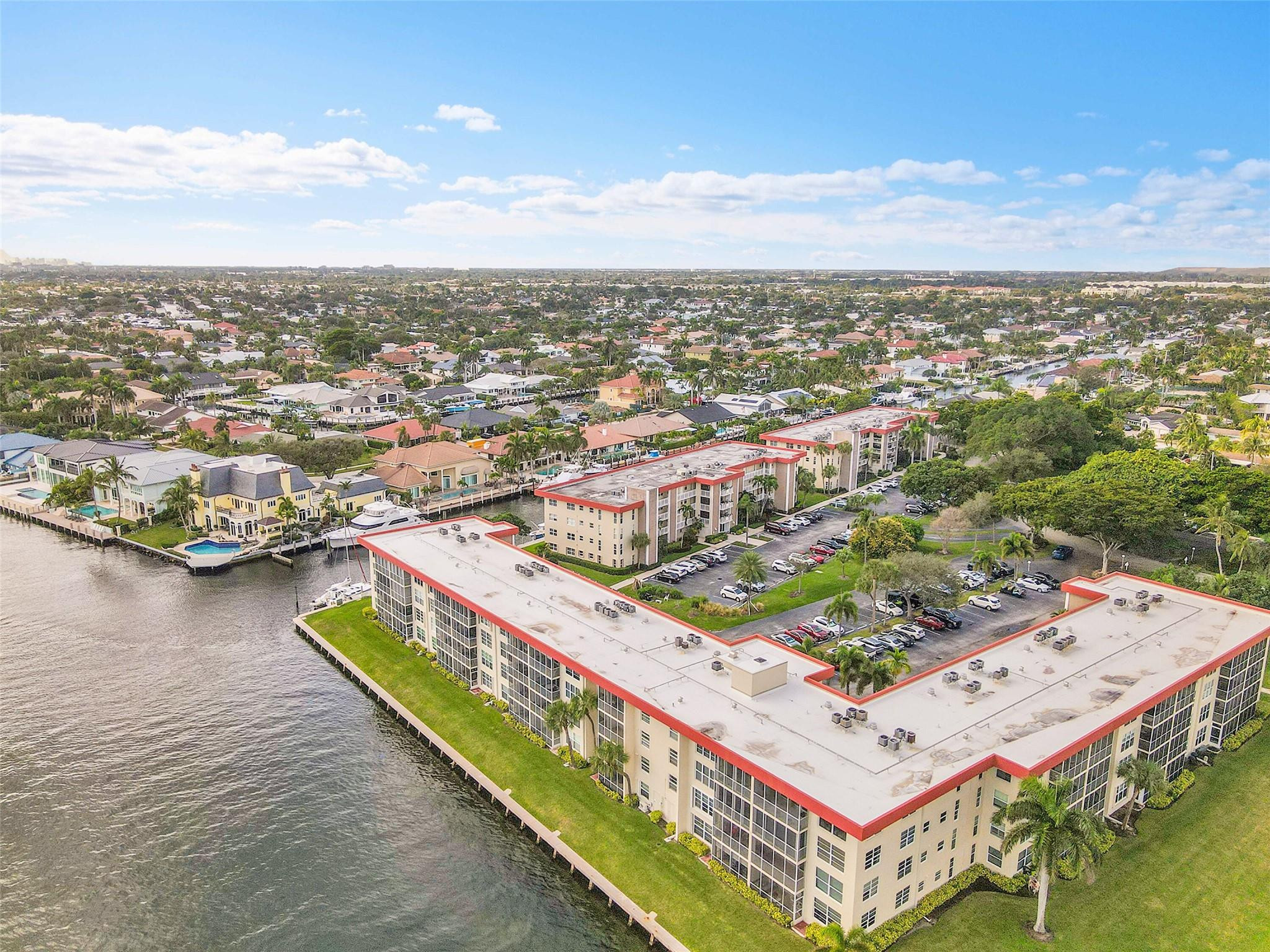 3050 NE 48th #206 Lighthouse Point, FL 33064