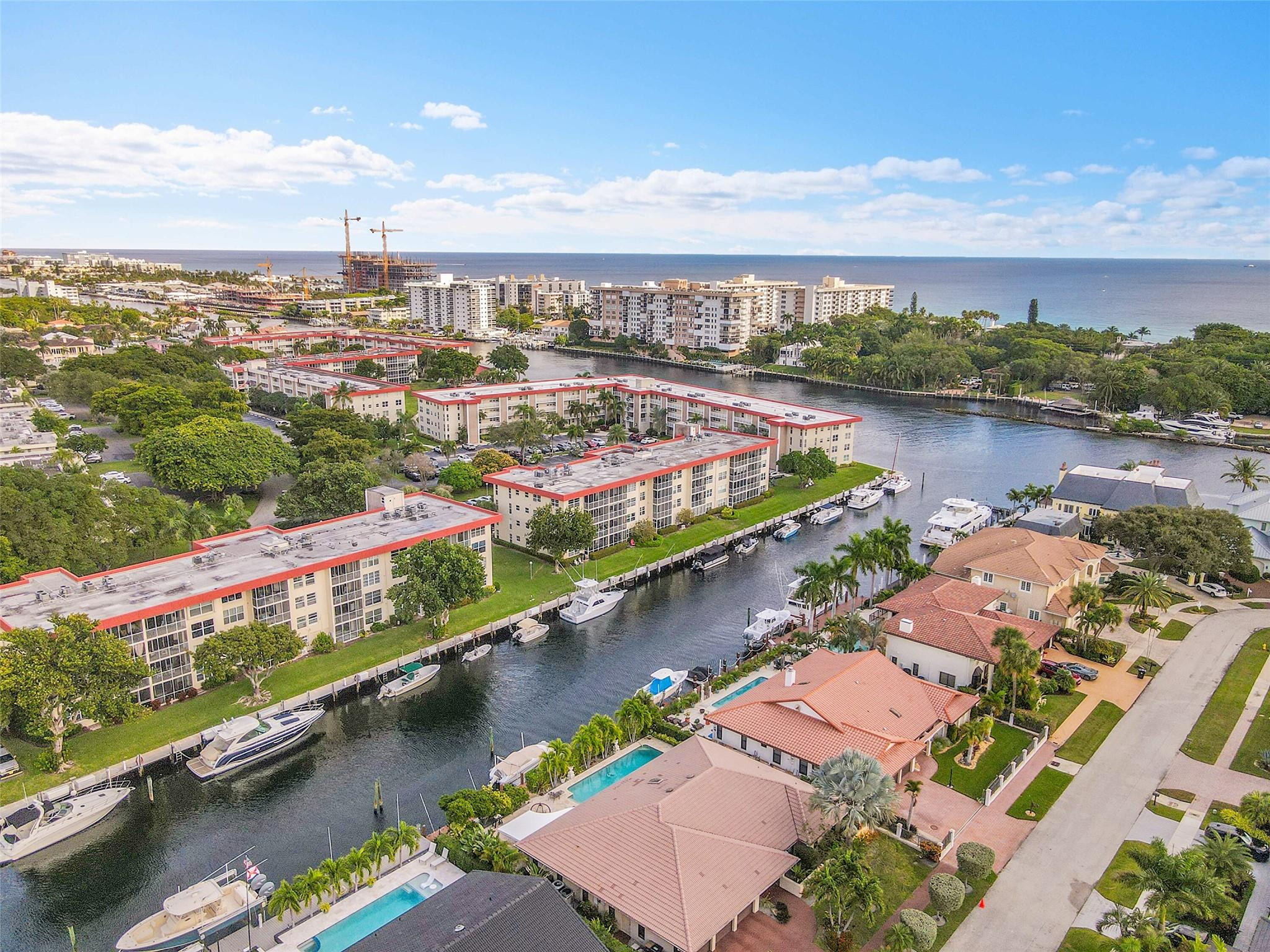 3050 NE 48th #206 Lighthouse Point, FL 33064