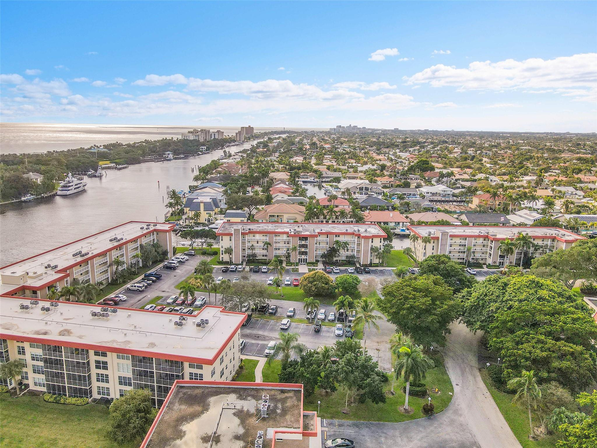 3050 NE 48th #206 Lighthouse Point, FL 33064