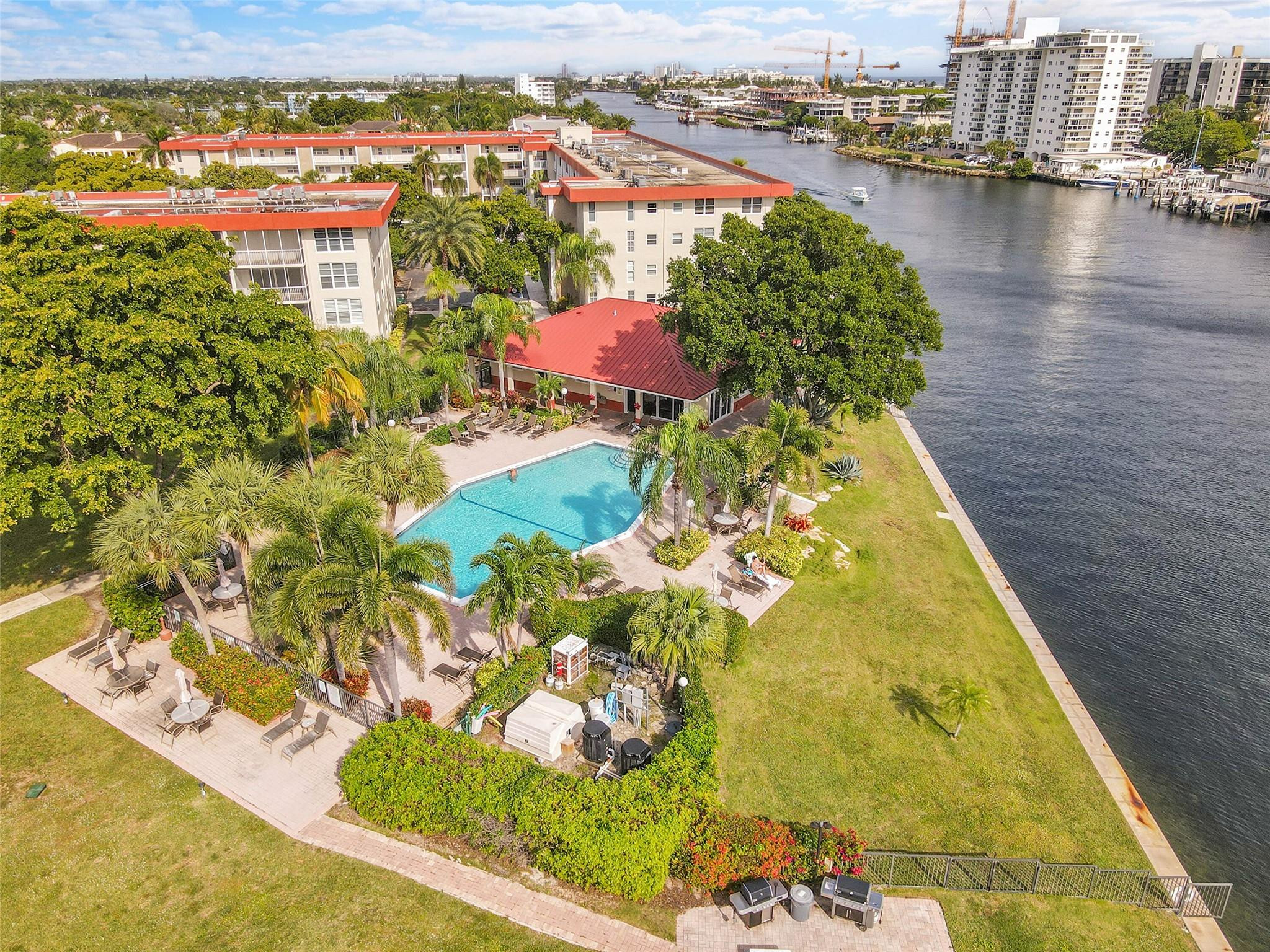 3050 NE 48th #206 Lighthouse Point, FL 33064