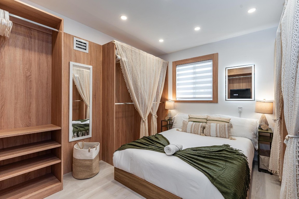 616 NE 16th Fort Lauderdale, FL 33304