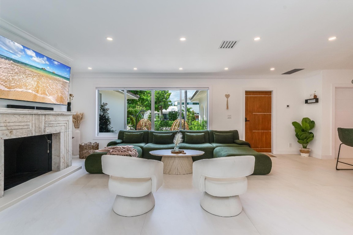 616 NE 16th Fort Lauderdale, FL 33304