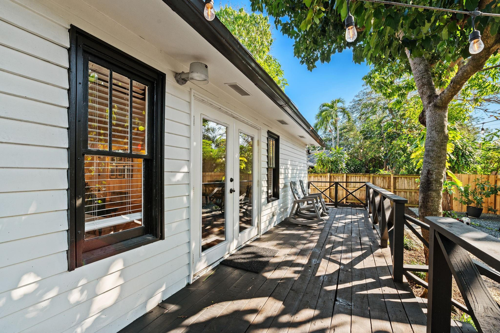 713 NE 17th Fort Lauderdale, FL 33304